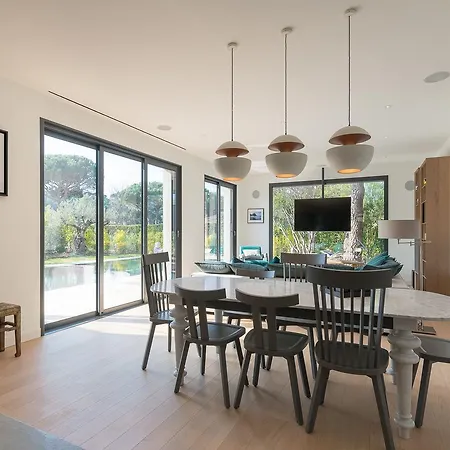 27 Villa Saint-Tropez